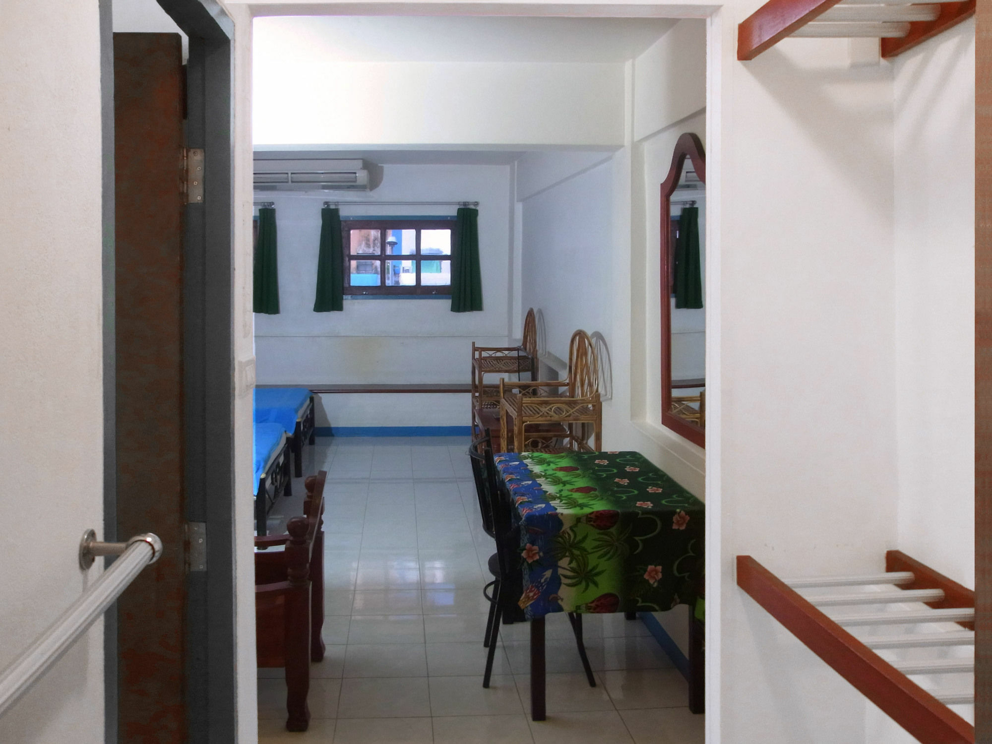 Niku Guesthouse Patong المظهر الخارجي الصورة