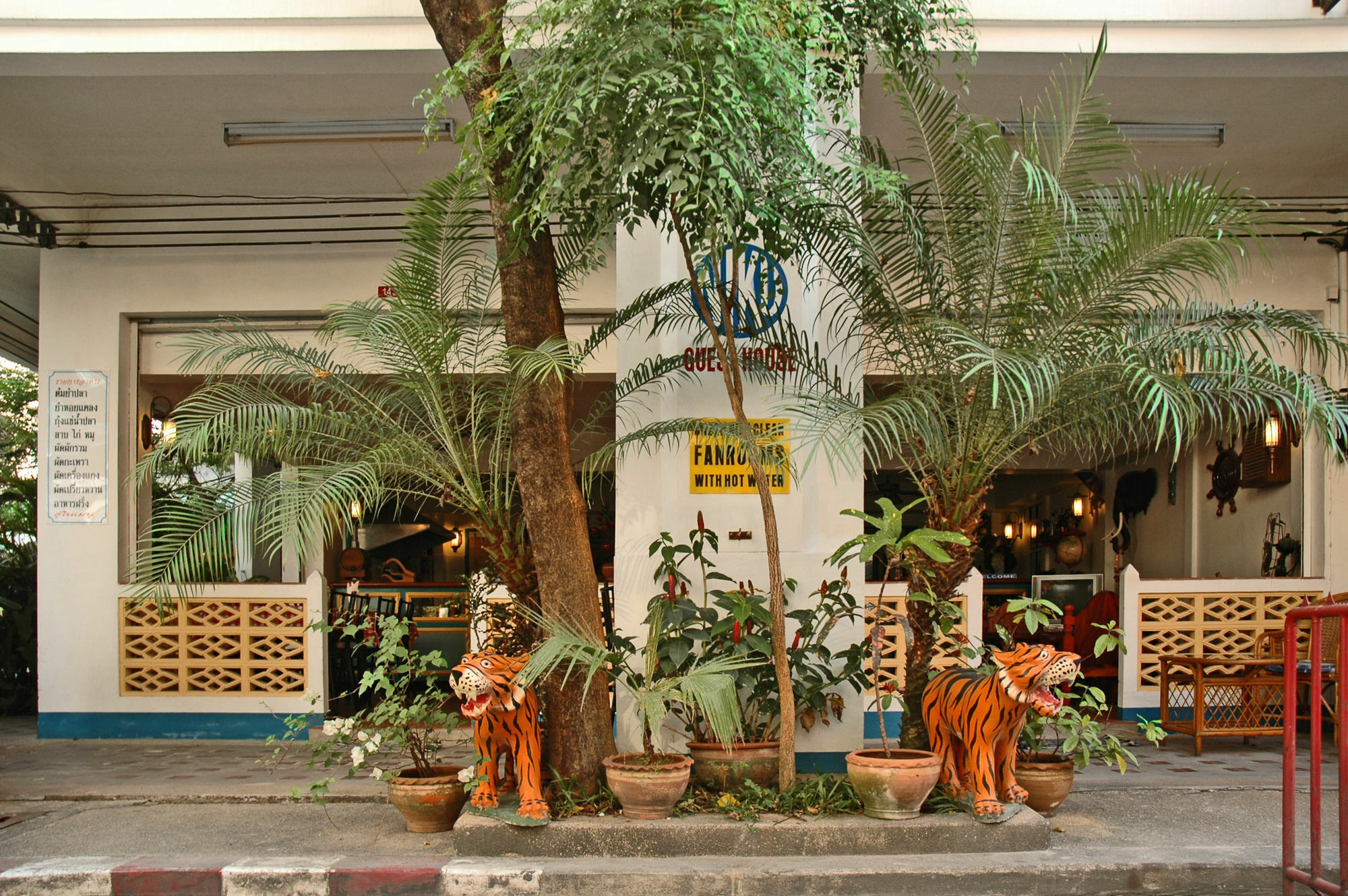 Niku Guesthouse Patong المظهر الخارجي الصورة