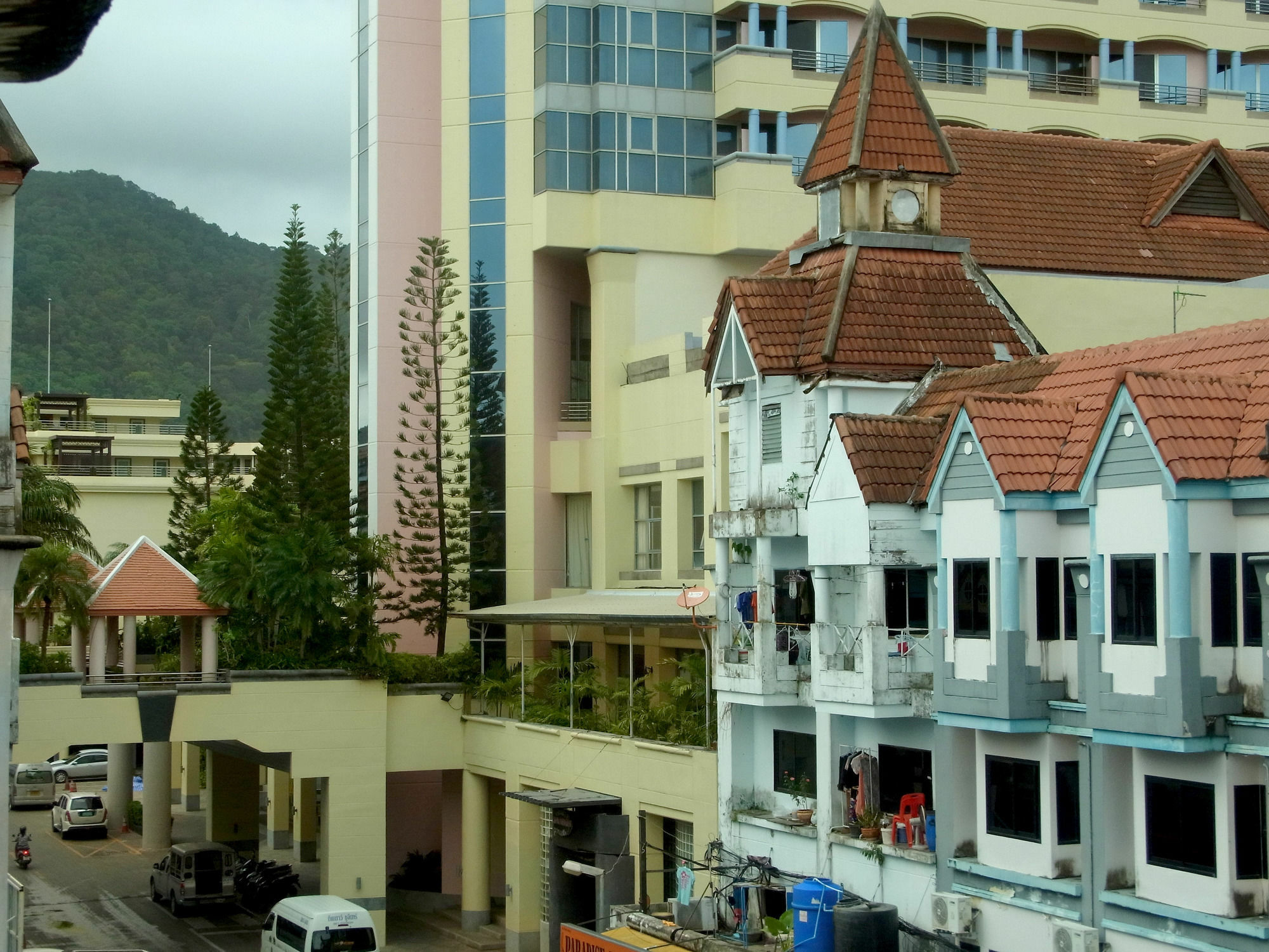 Niku Guesthouse Patong المظهر الخارجي الصورة