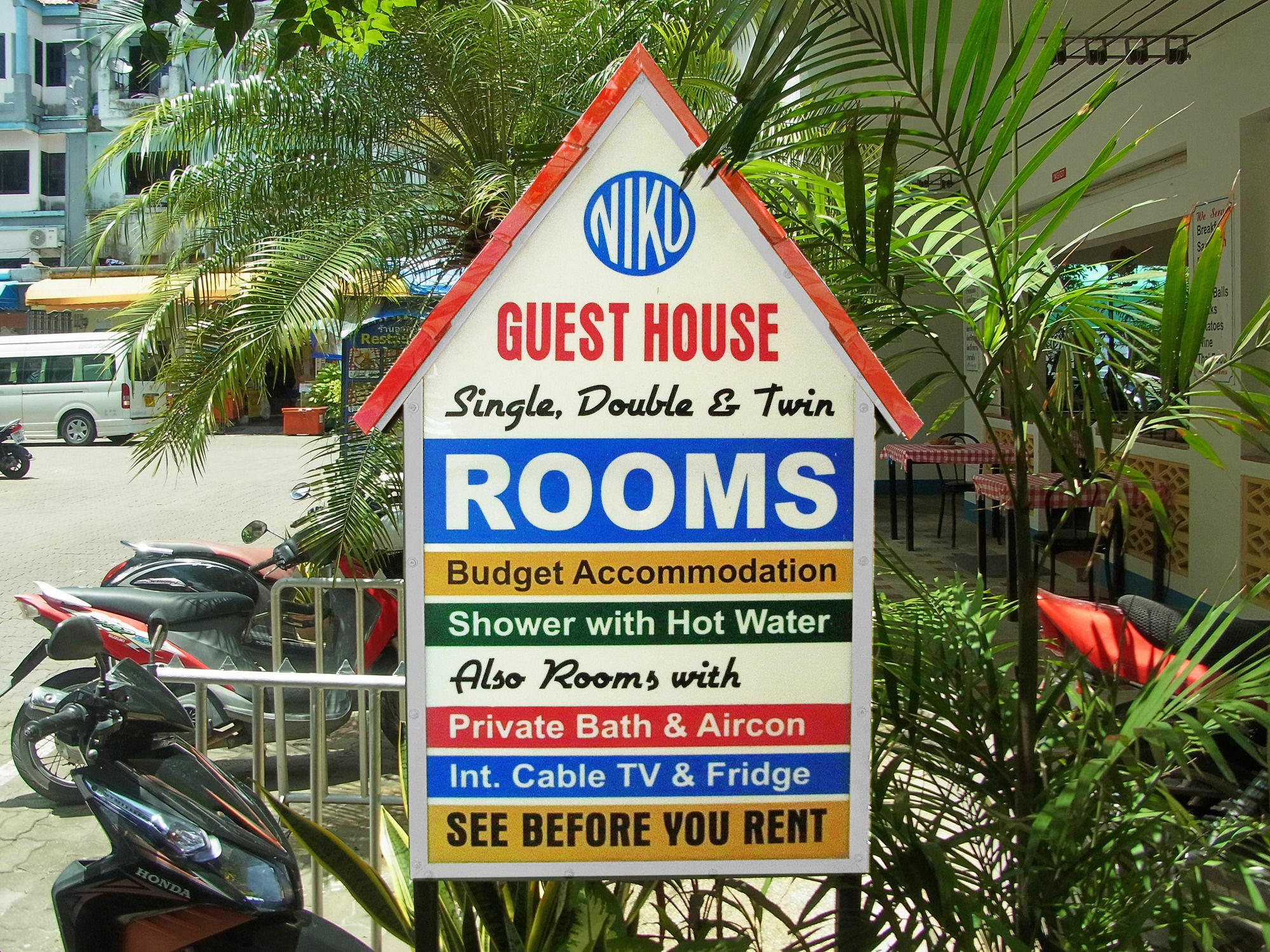 Niku Guesthouse Patong المظهر الخارجي الصورة